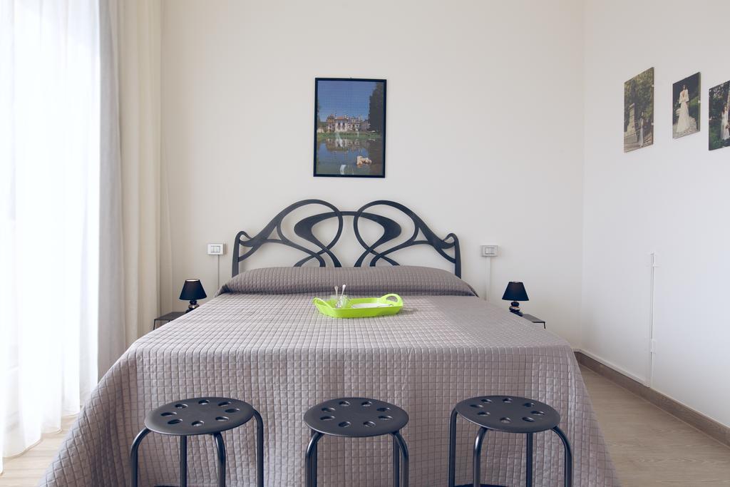 טוסקולנו מדרנו Residence Virgilio מראה חיצוני תמונה